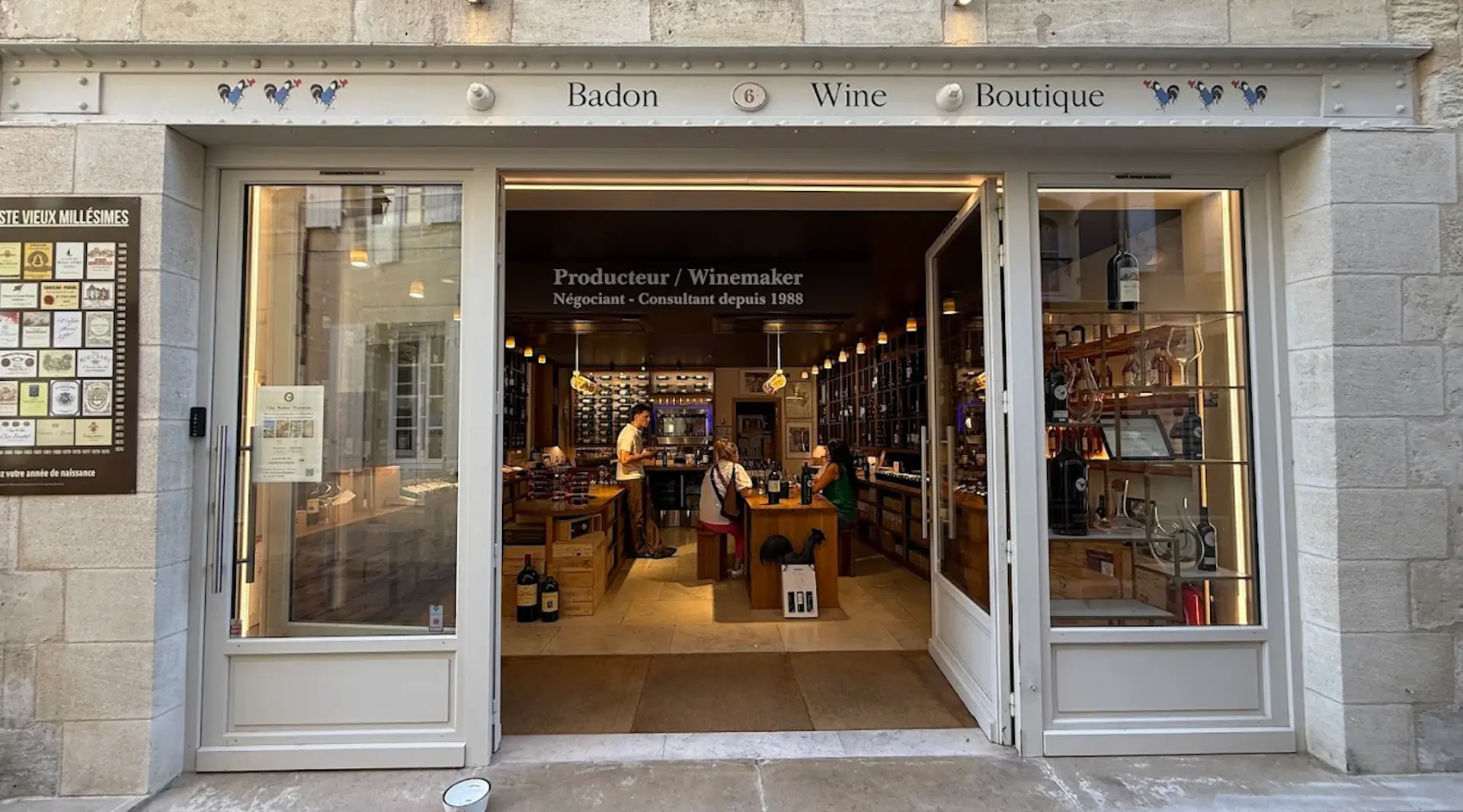 La devanture de Badon Wine Boutique à Saint-Émilion